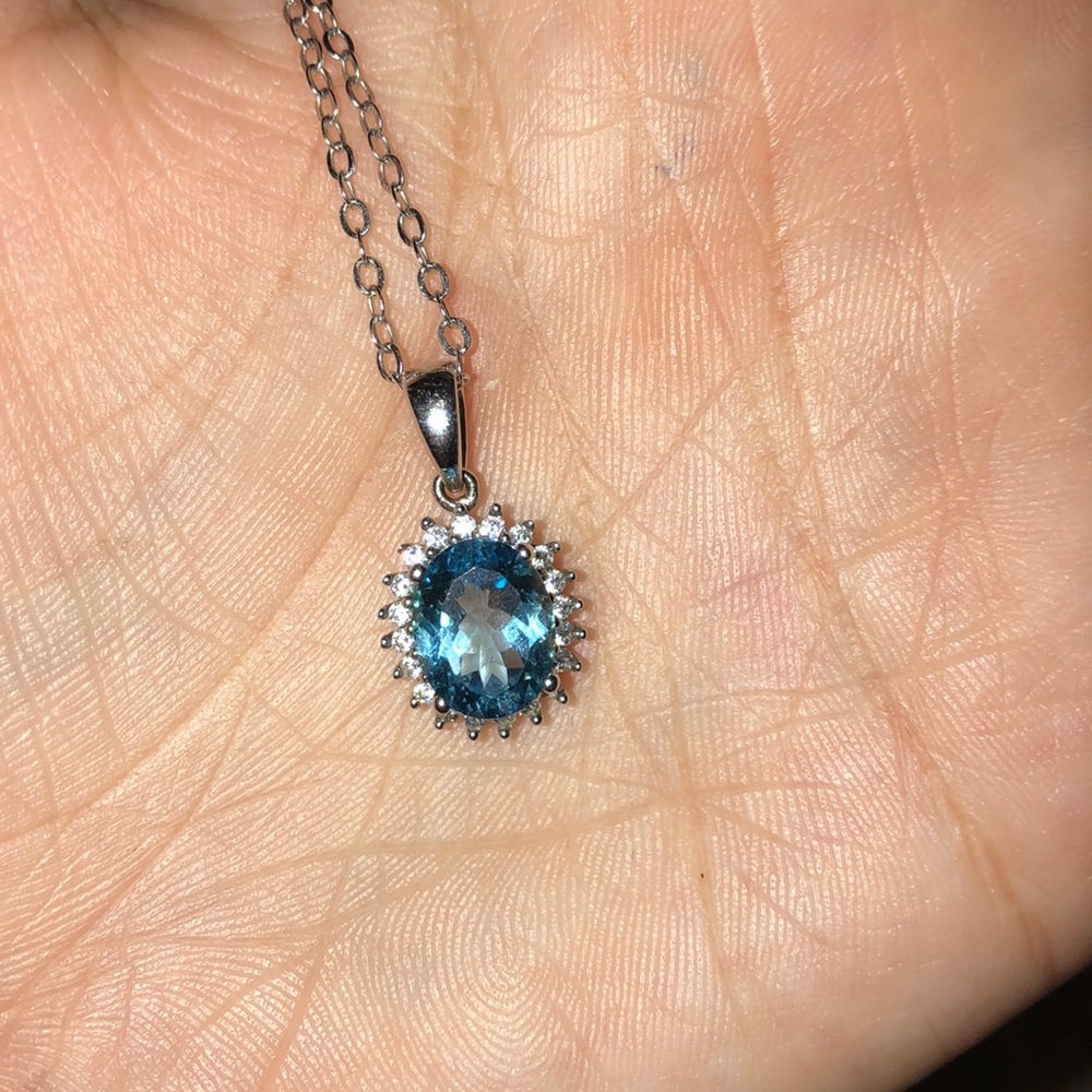 Beautiful sterling silver necklace